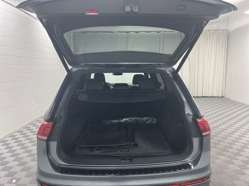 Used 2024 Volkswagen Tiguan SE R-Line AWD/4WD image 8