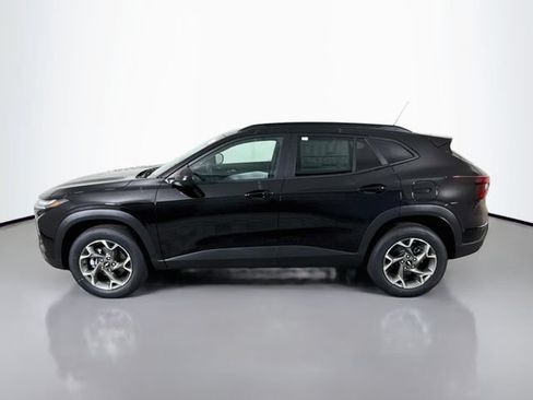 New 2026 Chevrolet Trax LT w/ Driver Confidence Package FWD image 4