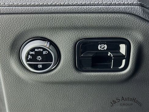 Used 2024 Mercedes-Benz EQE 350+ SUV image 10