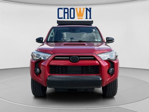 Used 2020 Toyota 4Runner Venture w/ Moonroof Package AWD/4WD image 8