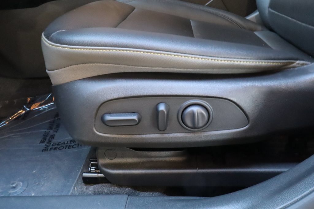 Used 2024 Chevrolet Trax ACTIV FWD image 20
