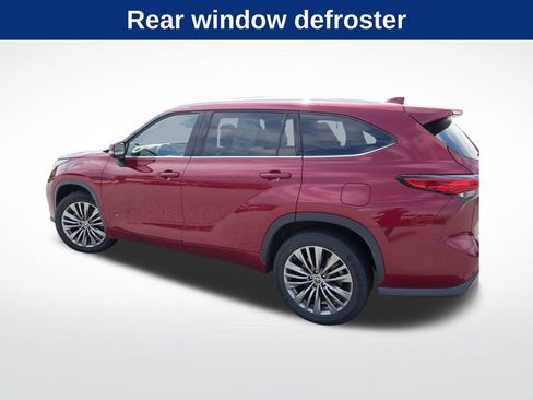 Used 2021 Toyota Highlander Platinum FWD image 9