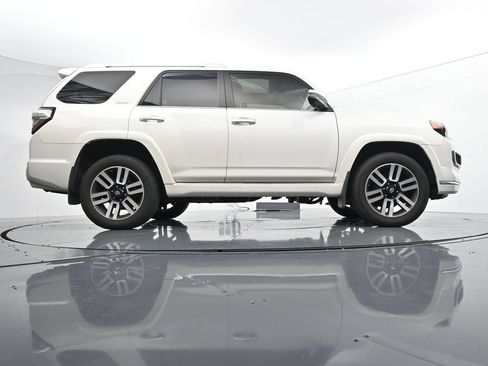 Used 2019 Toyota 4Runner Limited AWD/4WD image 36