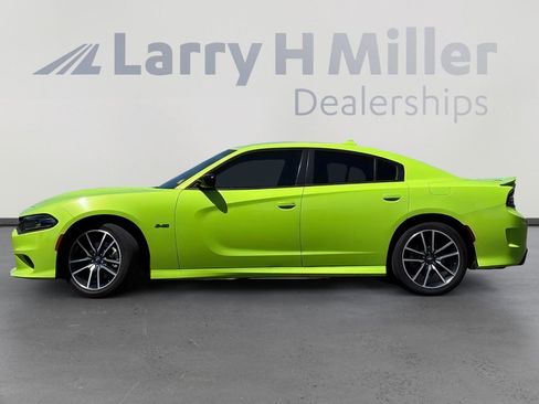 Used 2023 Dodge Charger R/T w/ Navigation & Travel Group RWD image 2