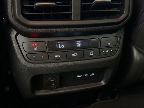 Used 2024 Honda Passport Black Edition image 31