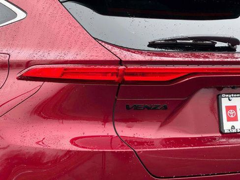Certified 2023 Toyota Venza Nightshade image 9