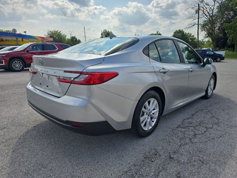 Used 2025 Toyota Camry LE FWD image 4