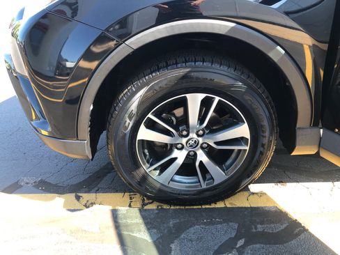 Used 2018 Toyota RAV4 XLE w/ Plus Extra Value Package AWD/4WD image 30