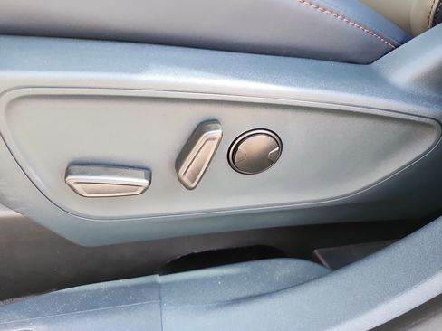 Certified 2025 Ford Maverick Lariat image 13