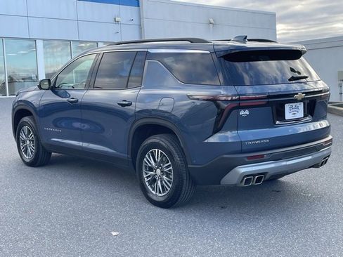 New 2025 Chevrolet Traverse LT w/ Enhanced Driving Package image 5