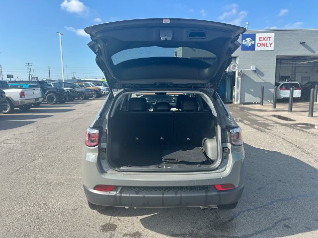 Certified 2022 Jeep Compass Limited AWD/4WD image 25
