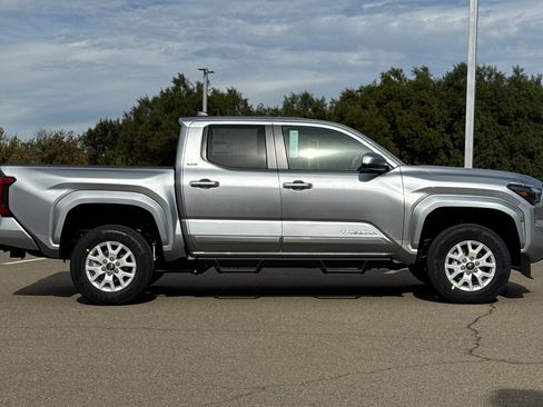 New 2025 Toyota Tacoma SR5 image 3