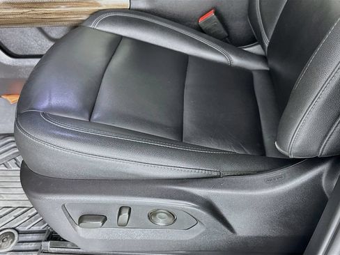Used 2024 Chevrolet Silverado 1500 LT Trail Boss w/ LT Trail Boss Premium Package AWD/4WD image 20
