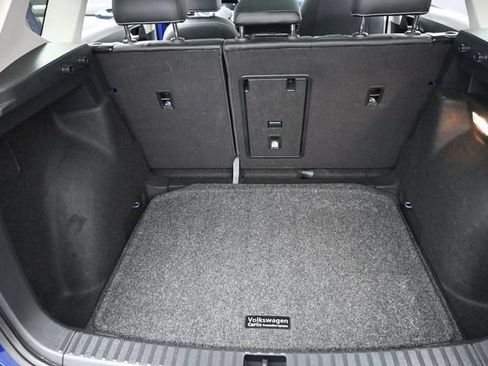 Used 2023 Volkswagen Taos SE w/ Panoramic Sunroof Package FWD image 26