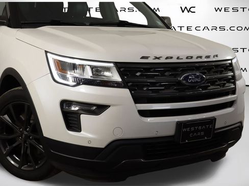 Used 2018 Ford Explorer XLT w/ Equipment Group 202A image 48