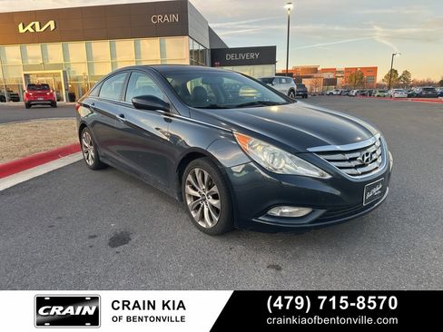 Used 2013 Hyundai Sonata SE image 1