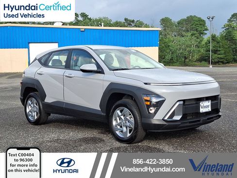 Certified 2025 Hyundai Kona SE AWD/4WD image 1