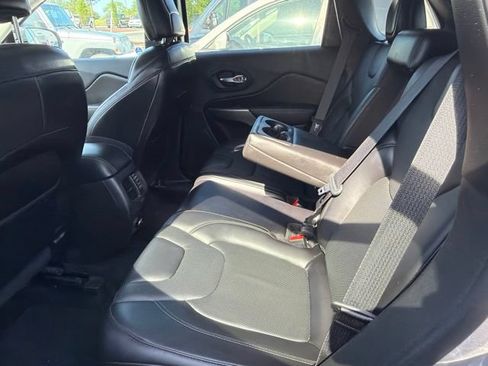 Used 2021 Jeep Cherokee Latitude Lux w/ Comfort/Convenience Group AWD/4WD image 5
