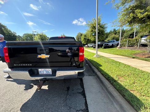 Used 2017 Chevrolet Silverado 1500 LT w/ All Star Edition AWD/4WD image 8
