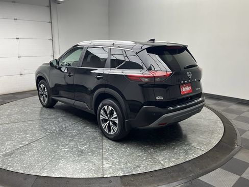 Used 2023 Nissan Rogue SV w/ SV Premium B Package AWD/4WD image 2