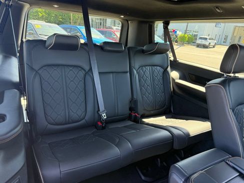 Used 2024 Jeep Grand Wagoneer L Series III w/ Rear Seat Video Group 1 AWD/4WD image 44