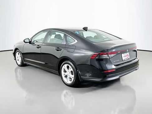 Certified 2025 Honda Accord LX image 15