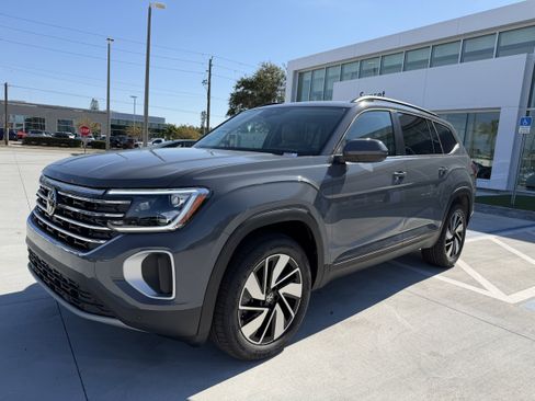 New 2026 Volkswagen Atlas SE image 7