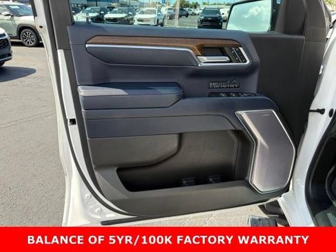 Used 2023 Chevrolet Silverado 1500 High Country w/ High Country Premium Package AWD/4WD image 12