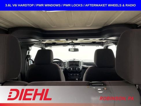 Used 2015 Jeep Wrangler Unlimited Sport w/ Quick Order Package 24S AWD/4WD image 9