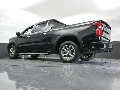 Used 2021 Chevrolet Silverado 1500 High Country w/ Technology Package AWD/4WD image 32