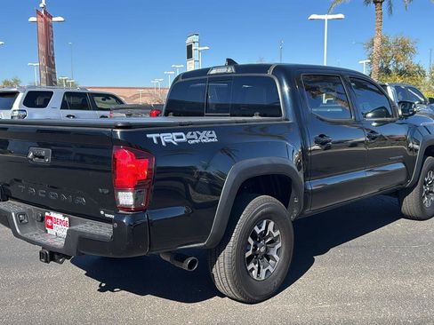 Used 2019 Toyota Tacoma TRD Off-Road image 7