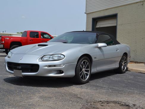 Used 2002 Chevrolet Camaro Z28 w/ SS Performance/Appearance Pkg RWD image 50
