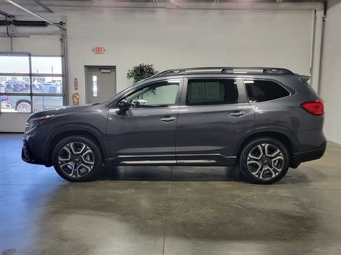 Used 2024 Subaru Ascent Touring AWD/4WD image 8
