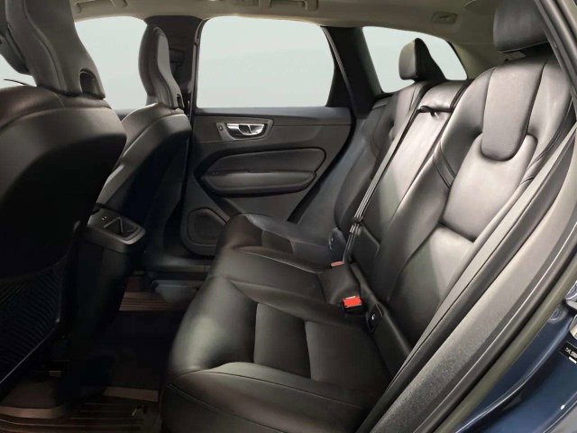 Used 2023 Volvo XC60 B5 Plus w/ Climate Package AWD/4WD image 22