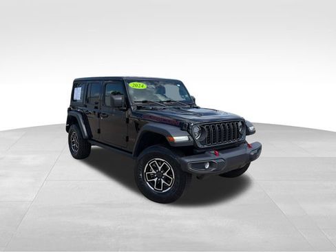 Used 2024 Jeep Wrangler Unlimited Rubicon AWD/4WD image 8