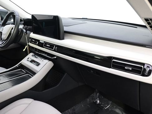 New 2026 Lincoln Aviator Reserve w/ Jet Appearance Package AWD/4WD image 15