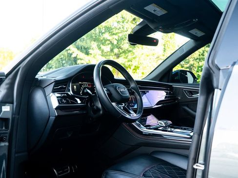 Used 2022 Audi SQ8 Prestige AWD/4WD image 7