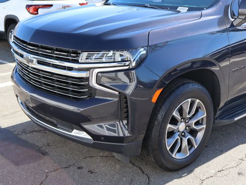 Used 2022 Chevrolet Tahoe LT w/ LT Signature Plus Package image 6