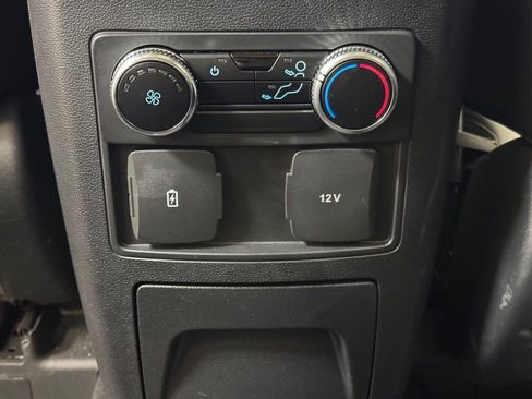 Used 2023 Ford Explorer XLT w/ Equipment Group 202A image 19