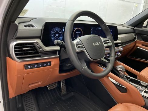 Used 2025 Kia Telluride SX X-Line AWD/4WD image 11