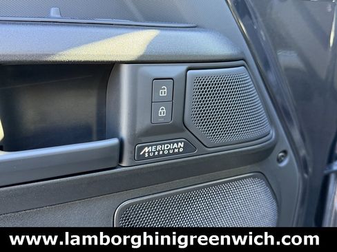 Used 2025 Land Rover Defender 110 image 30