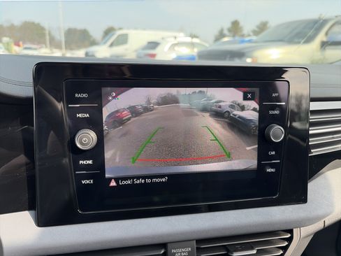 New 2025 Volkswagen Jetta SE image 29