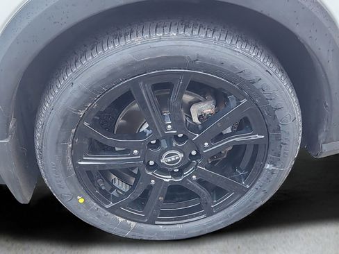 Certified 2022 Nissan Kicks SR w/ Interior Electronics Package image 4