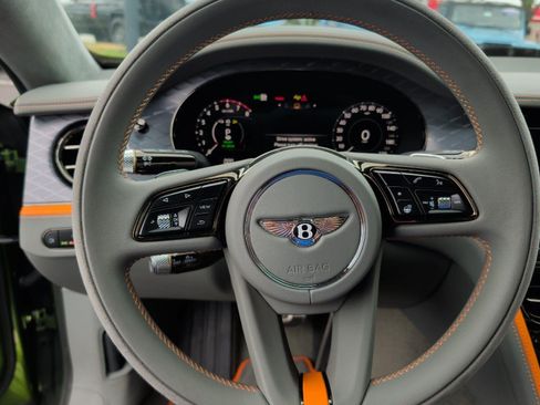 New 2025 Bentley Flying Spur Plug-In Hybrid AWD/4WD image 9