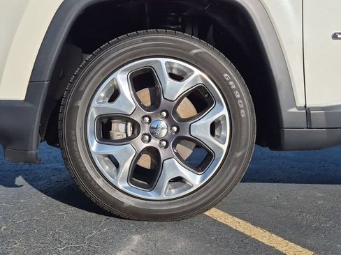 Used 2019 Jeep Compass Limited AWD/4WD image 11