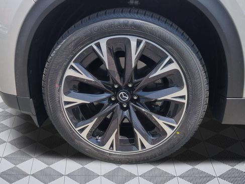 Used 2024 MAZDA CX-90 Plug-In Hybrid w/ Premium Plus AWD/4WD image 9