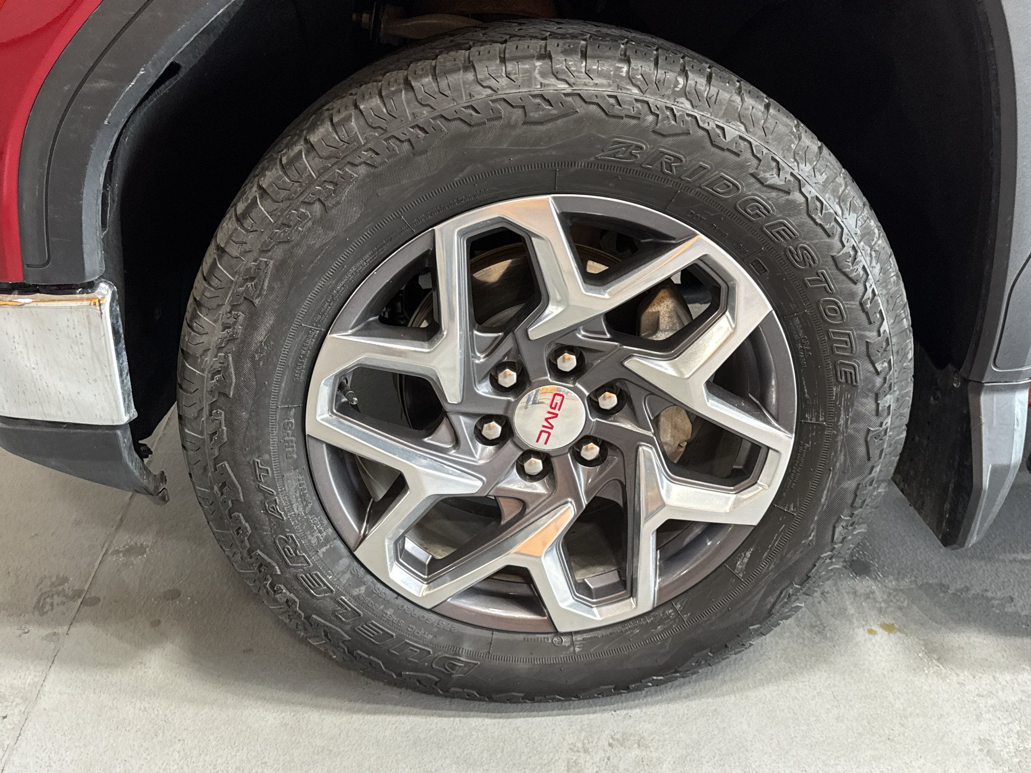 Used 2025 GMC Sierra 1500 SLT w/ SLT Premium Package AWD/4WD image 9