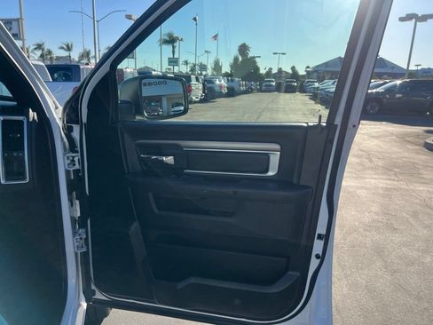 Used 2024 RAM 1500 Warlock RWD image 40