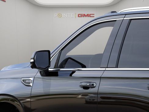 New 2026 GMC Yukon Denali w/ Denali Reserve Package AWD/4WD image 12