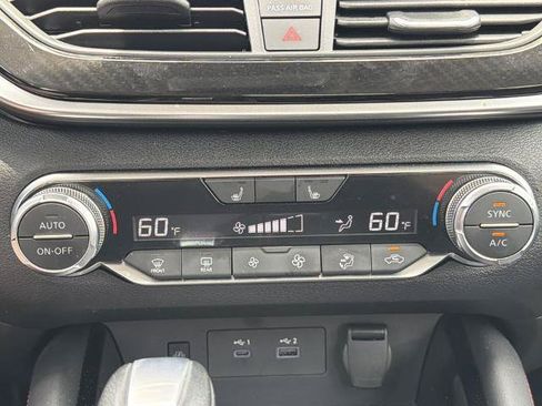 Certified 2025 Nissan Altima 2.5 SR w/ SR Premium Package FWD image 6